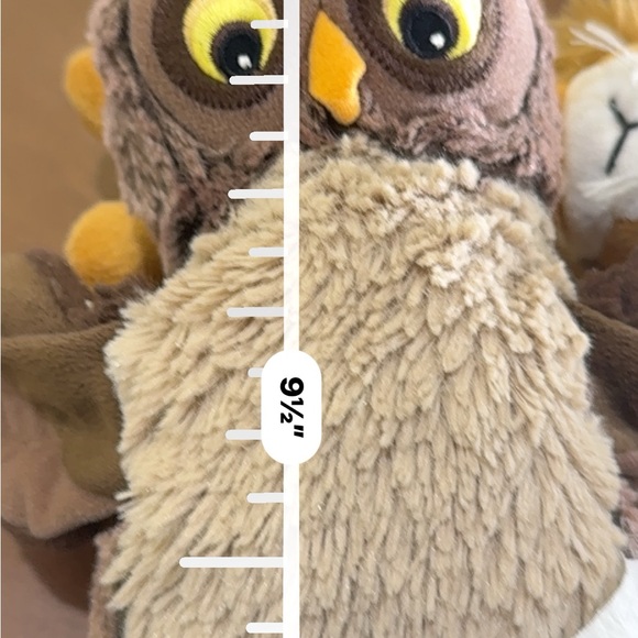 Set of 2 Plush Toys – Lion Stuffed Animal & Owl Hand Puppet • Soft & Cute - Picture 4 of 13